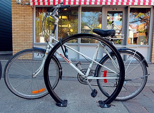 BORIS MINKEVICH / WINNIPEG FREE PRESS Illustrative photos of bikes locked up in Winnipeg. Photos taken on Sherbrook Street between Wolseley Ave. and Westminister Ave. Followup to the Bicycle Theft  Awareness/Prevention: &#x2018;Lock it, or lose it&#x2019; press conference. August 22, 2016