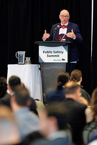 MIKE DEAL / FREE PRESS
Mayor Scott Gillingham speaks during the opening remarks of Public Safety Summit taking place at the RBC Convention Centre.
240430 - Tuesday, April 30, 2024.
