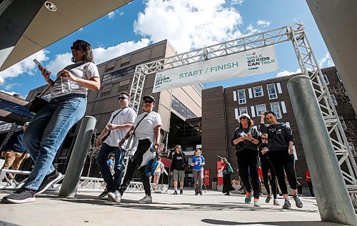 JOHN WOODS / FREE PRESS
People walk in the Walk So Kids Can Talk fundraising event in support of Kids Help Phone at the U of Winnipeg in Winnipeg, Sunday, May 5, 2024.

Reporter: standup