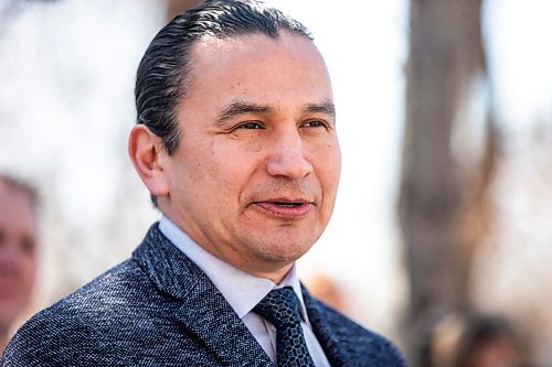 MIKAELA MACKENZIE / FREE PRESS

Premier Wab Kinew speaks at a press conference at the Victoria General Hospital on Wednesday, April 24, 2024.  


For Nicole story.