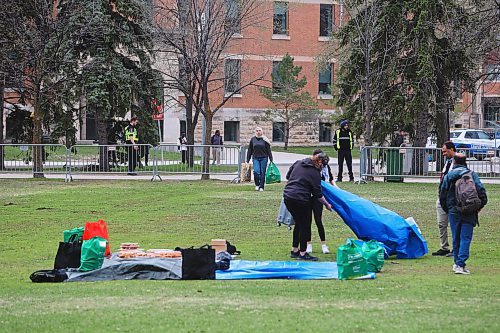 MIKE DEAL / FREE PRESS
Students for Justice in Palestine, a group at the University of Manitoba, set up an encampment in solidarity with the Palestinian people in Gaza in the quad at the Fort Garry campus Tuesday morning. The encampment will run from 9 a.m. to 11 p.m. for the next three days.
240507 - Tuesday, May 7, 2024