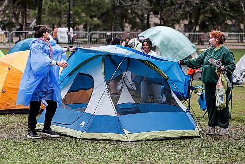 JOHN WOODS / FREE PRESS
About thirty people set up tents on The Quad at the U of MB in support of Palestine in the Israel v Palestine war Tuesday, May 7, 2024. 

Reporter: ?