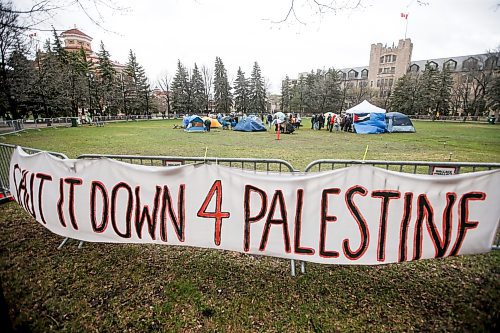 JOHN WOODS / FREE PRESS
About thirty people set up tents on The Quad at the U of MB in support of Palestine in the Israel v Palestine war Tuesday, May 7, 2024. 

Reporter: ?