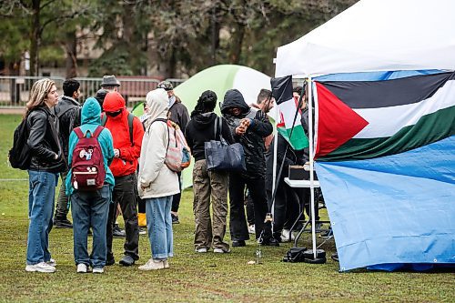 JOHN WOODS / FREE PRESS
About thirty people set up tents on The Quad at the U of MB in support of Palestine in the Israel v Palestine war Tuesday, May 7, 2024. 

Reporter: ?