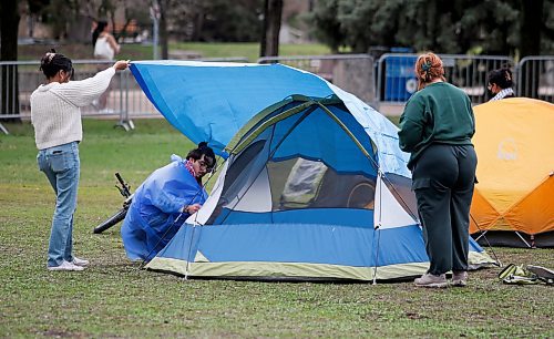 JOHN WOODS / FREE PRESS
About thirty people set up tents on The Quad at the U of MB in support of Palestine in the Israel v Palestine war Tuesday, May 7, 2024. 

Reporter: ?