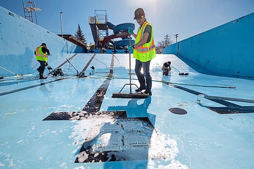 Ruth Bonneville / Free Press

Standup - Pool cleaning

City of Winnipeg maintenance crews scrub the bottom of the pool at Transcona Aquatic Park to prep it for upcoming swimming and sliding season Wednesday. 

The outdoor water park opened in 2017 has 4 slides, two diving boards, Picnic tables and spray pads.


May 8th, 2024
