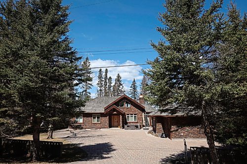 09052024
A cabin in Wasagaming on a calm and sunny Thursday. (Tim Smith/The Brandon Sun)