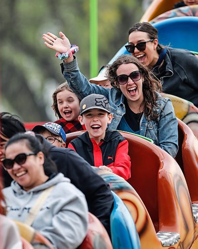 JOHN WOODS / FREE PRESS
Owen, Wyatt, (first row), Lila, Melonie, (second row), and Janelle and son Mason (back row) enjoy the rollercoaster at Tinkertown just east of Winnipeg Sunday, May 12, 2024. Tinkertown opened earlier tan expected due to nice weather.
Reporter: tyler