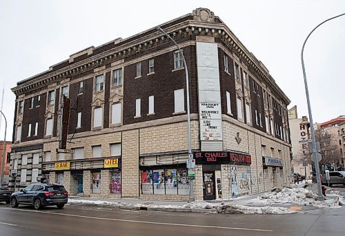 JESSICA LEE / WINNIPEG FREE PRESS

The exterior of the St. Charles Hotel in the Exchange District is photographed on November 28, 2022. The property has been vacant for years.

Reporter: Joyanne Pursaga