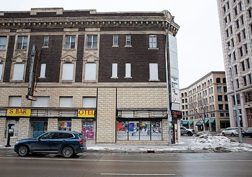 JESSICA LEE / WINNIPEG FREE PRESS

The exterior of the St. Charles Hotel in the Exchange District is photographed on November 28, 2022. The property has been vacant for years.

Reporter: Joyanne Pursaga