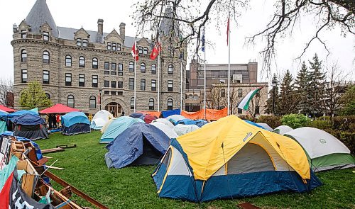 JOHN WOODS / FREE PRESS
Security has been placed at the doors of U of Wpg buildings during Pro-Palestine protest in Winnipeg Tuesday, May 14, 2024. Allegedly access to buildings is limited to staff and students.

Reporter: ?