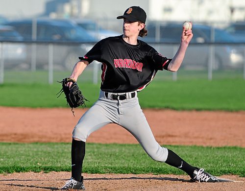 U13 and U15 teams playing house league baserball at Brandon's Simplot Millenium Park throw from a mound, and run further distances to each base compared to when they played U9 and U11. (Jules Xavier/The Brandon Sun)