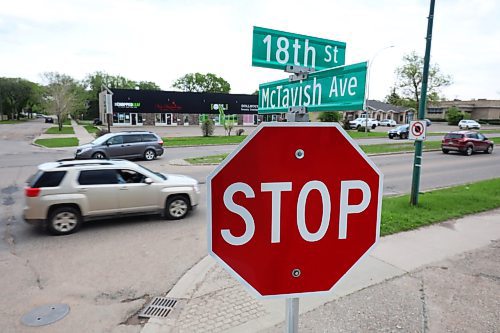 21052024
Commuters make their way north and south on 18th Street in Brandon on Tuesday afternoon. 18th Street has been chosen as the CAA&#x2019;s Worst Road in Manitoba.
(Tim Smith/The Brandon Sun)