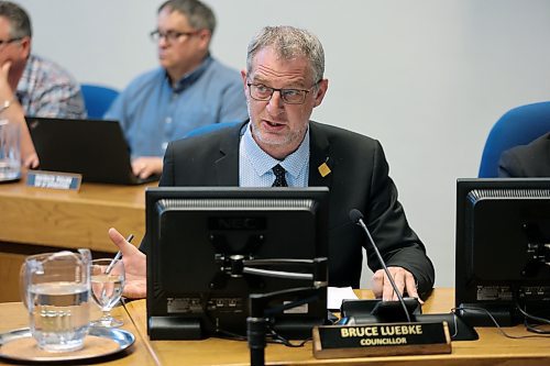 Coun. Bruce Luebke (Ward 6) revived his idea to get the Province of Manitoba to amend regulations to allow for municipalities other than Winnipeg to use image-enforcement tools for traffic violations at Tuesday's council meeting. (Colin Slark/The Brandon Sun)