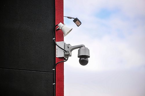 Mike Sudoma/Free Press
One of the security cameras facing the front door of the 2295 Portage Avenue Food Fare location in St James
May 22, 2024