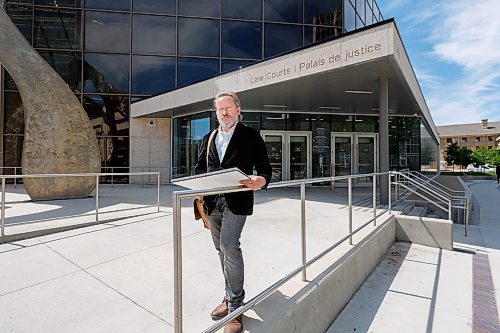 MIKE DEAL / FREE PRESS
James Culleton outside the Law Courts building with his sketchbook.
James Culleton has been making art in public for close to 30 years in Winnipeg, but his latest work has gotten the multi-disciplinary artist newfound attention. During the ongoing trial of Jeremy Skibicki, Culleton has served as courtroom artist, bringing his own sketch style to one of the most high profile criminal proceedings in modern Manitoban history.
See Ben Waldman story
240523 - Thursday, May 23, 2024.