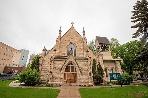 BROOK JONES / FREE PRESS
Holy Trinity Church at 256 Smith St. in Winnipeg, Man., that was built in 1983-84 as a long cruciform-shaped stone structure is pictured Friday, May 24, 2024. The church parish has request permission of the Diocese of Rupter's Land to sell the Victoria-era Gothic Revial architecturally designed church.