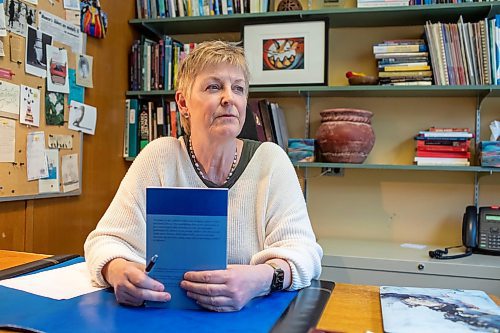 BROOK JONES / FREE PRESS
University of Manitoba sociology Prof. Susan Prentice is pictured at her desk as she looks out of the windows in her office inside the Isbister Building at the U of M's Fort Garry campus in Winnipeg, Man., Tuesday, May 28, 2024.