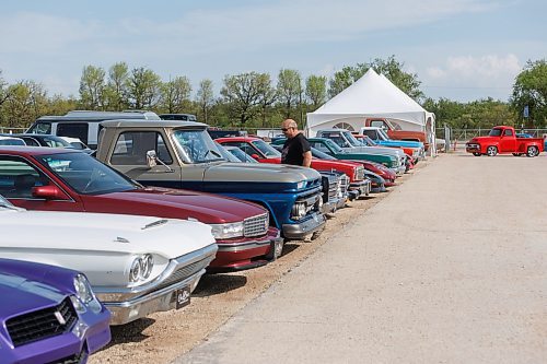 MIKE DEAL / FREE PRESS
Richard Janzen who ran a garage for 38 years is looking for a fixer upper at this years auction.
Craig Collingridge and his family are holding one of western Canada&#x2019;s largest auto auctions this weekend at Associated Auto Auction, 7130 Roblin Blvd.
240530 - Thursday, May 30, 2024.