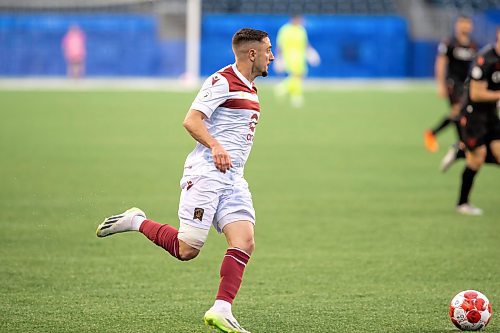 BROOK JONES / FREE PRESS.
Valour FC hosts visiting Vancouver FC in Canadian Premier League soccer action at Princess Auto Stadium in Winnipeg, Man., Sunday, June 2, 2024. Valour FC earned a 2-0 victory over Vancouver FC. Pictured: Valour FC defender Roberto Alarcon controls the soccer ball during second half action.