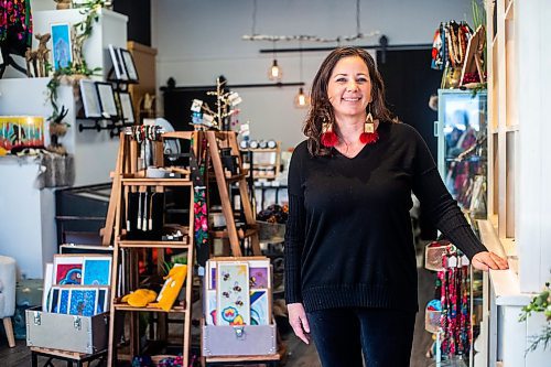 MIKAELA MACKENZIE / WINNIPEG FREE PRESS

Shauna Fontaine, owner of Anishinaabe Girl, in the new store (which features the work of many Indigenous makers) on Lilac Street on Thursday, Nov. 16, 2023. For Gabby story.
Winnipeg Free Press 2023.