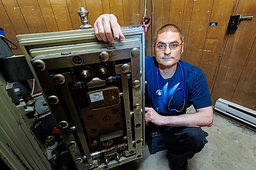 MIKE DEAL / FREE PRESS
Rick Ammazzini, a safecracker who made some headlines last summer when he managed to open a safe in Baltimore that hadn't been opened in decades. Rick taught himself how to open safes about 10 years ago, after buying a second-hand safe that didn't come with a combination.
See Dave Sanderson story
240603 - Monday, June 03, 2024.