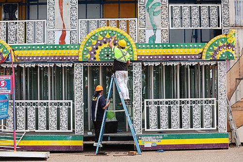 04062024
Workers were busy Tuesday setting up for the opening day of the Manitoba Summer Fair at the Keystone Centre grounds on Tuesday. The annual fair opens this afternoon and runs until Sunday. 
(Tim Smith/The Brandon Sun)