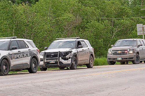 MIKE DEAL / FREE PRESS
A Winnipeg Police Service vehicle riddled with bullet holes sits on the side of Hwy 59 near the intersection of Provincial Road 305 near Niverville, MB.
240605 - Wednesday, June 05, 2024.