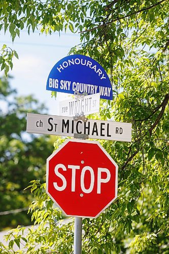 MIKE DEAL / FREE PRESS
Ray St. Germain and his wife Glory during the honorary renaming of St. Michael Road in St. Vital to Big Sky Country Way, Friday morning.
See Ben Waldman story
240607 - Friday, June 07, 2024.