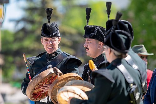 BROOK JONES / FREE PRESS
The Royal Winnipeg Rifles Association host an 80th D-Day anniversary ceremony at Vimy Ridge Park in Winnipeg, Man., Saturday, June 8, 2024. Pictured: Warrant Officer Robert-Falcon Ouellette (far left) leads members of the Warriors of the Royal Winnipeg Rifles Association Regimental Band as they perform a thank you warrior song during the commemorative ceremony.