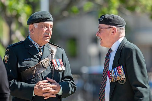 BROOK JONES / FREE PRESS
The Royal Winnipeg Rifles Association host an 80th D-Day anniversary ceremony at Vimy Ridge Park in Winnipeg, Man., Saturday, June 8, 2024. Pictured: Lt.-Col. Albert EL Tassi (left) talks with retired Lt.-Col. John Robins prior to the start of the ceremony.