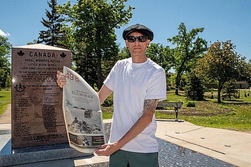 BROOK JONES / FREE PRESS
The Royal Winnipeg Rifles Association host an 80th D-Day anniversary ceremony at Vimy Ridge Park in Winnipeg, Man., Saturday, June 8, 2024. Pictured: Winnipeg resident Jonathan Williams holds a copy of the Free Press following the ceremony. His grandfather Allan Williams, who was born in 1923 and died in 2005, was an infrantry soldier with the Royal Winnipeg Rifles during the Commonwealth invasion of Normandy, France on D-Day June 6, 1944 and is featured in a Library and Archives Canada photo that appeared on the front page of section 49.8 of the Free Press Saturday, June 1, 2024.
