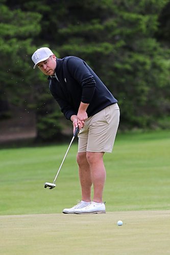 Jay Thiesen defended his Grey Owl golf tournament title at Clear Lake Golf Course on Sunday. (Thomas Friesen/The Brandon Sun)