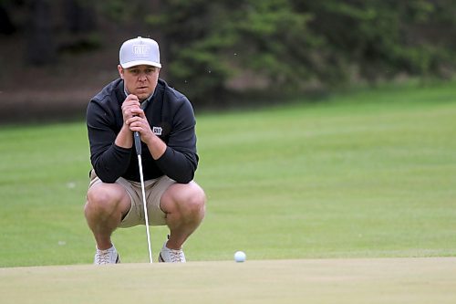 Jay Thiesen defended his Grey Owl golf tournament title at Clear Lake Golf Course on Sunday. (Thomas Friesen/The Brandon Sun)