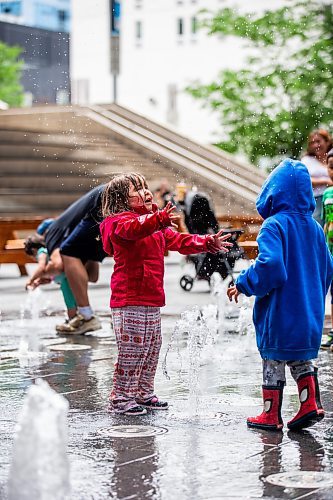 MIKAELA MACKENZIE / FREE PRESS

Three-year-old Jaylynn (no last name given) plays in the water feature at True North Square on Monday, June 10, 2024.

Standup.

