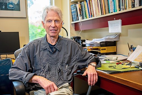 NIC ADAM / FREE PRESS
Arthur Schafer, U of M prof, founding Director of the Centre for Professional and Applied Ethics at University of Manitoba at his office Tuesday morning.

240611 - Tuesday, June 11, 2024.

Reporter: Katrina Clarke
