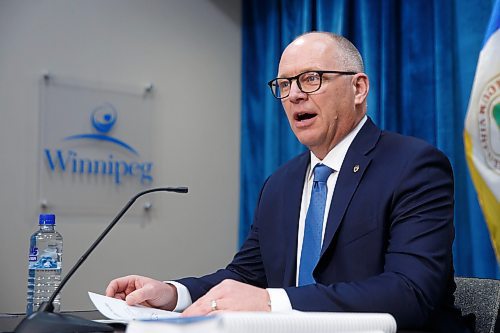 MIKE DEAL / WINNIPEG FREE PRESS
Mayor Scott Gillingham (left) and Finance Chairperson Jeff Browaty answer questions from the media just before the City of Winnipeg Preliminary 2023 Budget is tabled at City Hall Wednesday afternoon.
230208 - Wednesday, February 08, 2023.