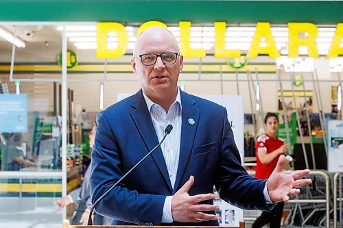 MIKE DEAL / FREE PRESS
Mayor Scott Gillingham during the launch of the Winnipeg 150 Archives Tour whose first stop is in the centre court at Garden City Shopping Centre Thursday. The historical panels and images about Winnipeg will travel around to different public places until the end of the year. 
240612 - Wednesday, June 12, 2024.