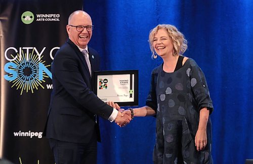 Ruth Bonneville / Free Press

ENT - Arts luncheon awards

Photo of Mayor Scott Gillingham giving the Making a Mark Award to winner, Sharon Bajer,  at the Mayor's luncheon for the Arts Awards at RBC Convention Centre Thursday.  


June 13th, 2024