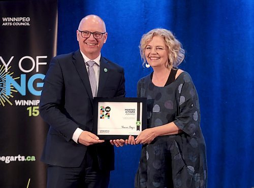 Ruth Bonneville / Free Press

ENT - Arts luncheon awards

Photo of Mayor Scott Gillingham giving the Making a Mark Award to winner, Sharon Bajer,  at the Mayor's luncheon for the Arts Awards at RBC Convention Centre Thursday.  


June 13th, 2024