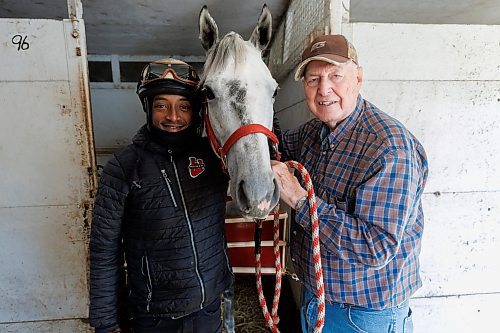 MIKE DEAL / FREE PRESS
Jockey Damario Bynoe (left) with the All-Time Leading trainer Gary Danelson (right) and Kate's Princess at Assiniboia Downs. Kate&#x2019;s Princess recorded her first win of the season on Wednesday, June 12.
240614 - Friday, June 14, 2024.