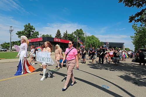 Participants in the annual Brandon Pride March, including grand marshal Flora Hex and Brandon Pride chairperson Aly Wowchuk set off from Brandon City Hall on Saturday. (Colin Slark/The Brandon Sun)