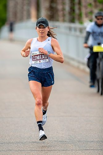 BROOK JONES / FREE PRESS
Anne-Marie Comeau from Quebec crosses the BDI bridge on her way to finishing third in the women's section of the Half Marathon National Championships at the Manitoba Marathon in Winnipeg, Man., Sunday, June 16, 2024.