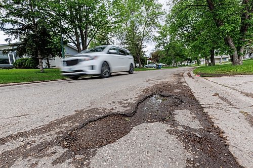 MIKE DEAL / FREE PRESS
The road conditions along the stretch of Augusta Drive between Lakeside Drive and Chancellor Drive is quiet bad.
The condition of the streets in Waverley Heights. Specifically Augusta Drive and Greensboro Bay, showing potholes, crumbling curbs, cracks in the pavement.
240613 - Thursday, June 13, 2024.