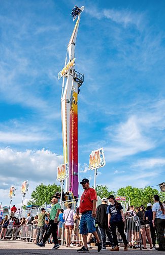 NIC ADAM / FREE PRESS
Red River Ex opened for the season Friday afternoon. The RRE is an annual carnival held at the Assiniboia Downs.
Attendees line up for the Mach 3 ride at this years Red River Ex.
240614 - Friday, June 14, 2024.

Reporter: ?
