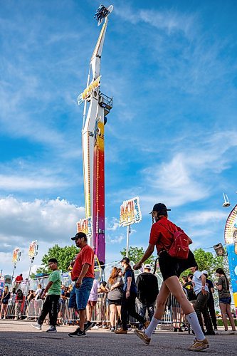 NIC ADAM / FREE PRESS
Red River Ex opened for the season Friday afternoon. The RRE is an annual carnival held at the Assiniboia Downs.
Attendees line up for the Mach 3 ride at this years Red River Ex.
240614 - Friday, June 14, 2024.

Reporter: ?
