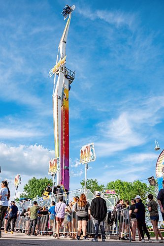 NIC ADAM / FREE PRESS
Red River Ex opened for the season Friday afternoon. The RRE is an annual carnival held at the Assiniboia Downs.
Attendees line up for the Mach 3 ride at this years Red River Ex.
240614 - Friday, June 14, 2024.

Reporter: ?
