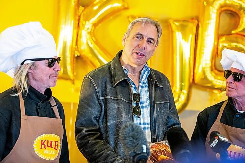 MIKAELA MACKENZIE / WINNIPEG FREE PRESS

Pepper Foster (left), Ross Einfeld, and Chip Foster speak at a press conference announcing the sale of KUB Bakery to twins Chip and Pepper in Winnipeg on Wednesday, Jan. 4, 2023. For Gabby story.
Winnipeg Free Press 2022.