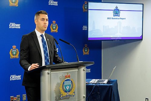 MIKE DEAL / FREE PRESS
Winnipeg Police Service Data analyst, David Bowman, holds a technical briefing at Police HQ with regards to the newly released 2023 Statistical Report Tuesday morning.
240618 - Tuesday, June 18, 2024.