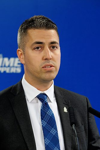 MIKE DEAL / FREE PRESS
Winnipeg Police Service Data analyst, David Bowman, holds a technical briefing at Police HQ with regards to the newly released 2023 Statistical Report Tuesday morning.
240618 - Tuesday, June 18, 2024.